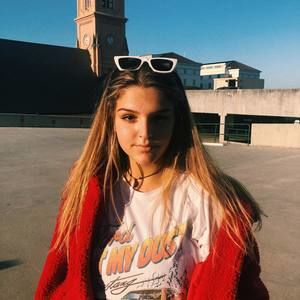 Meet your Posher, Julia